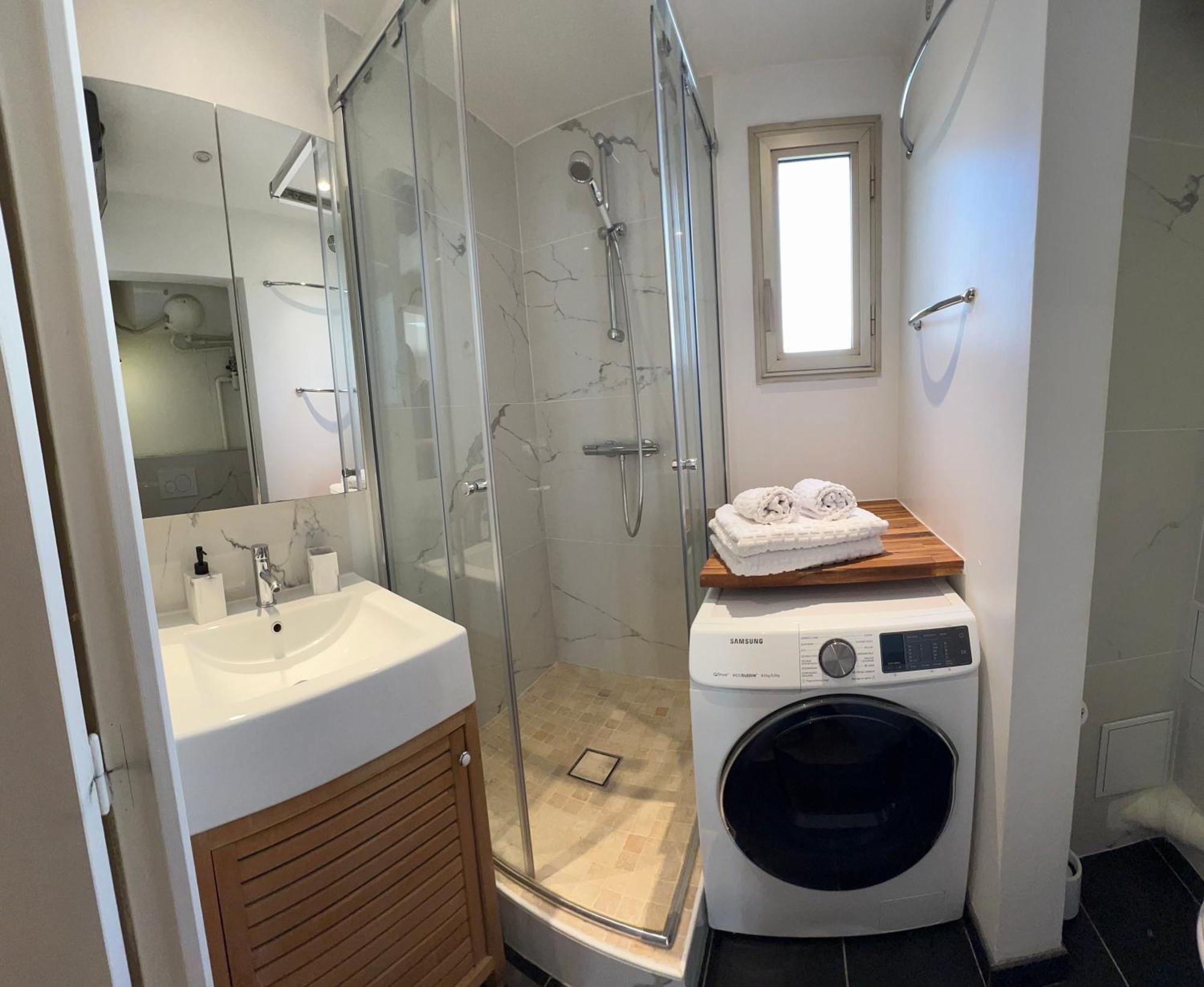 Your Parisian Hideaway - Entire Apartment Eksteriør billede